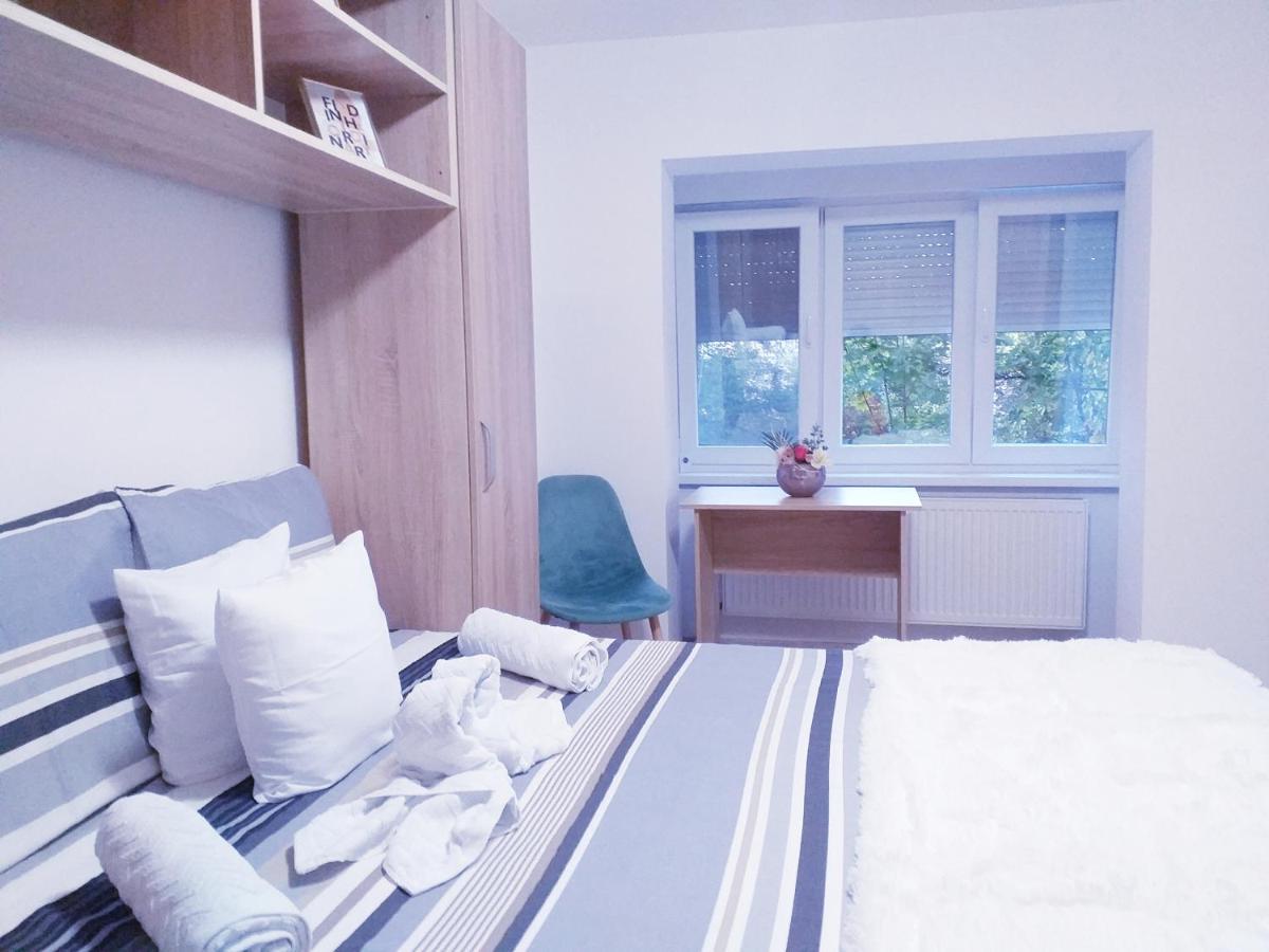 Perla Apartment ทิมิชัวรา ภายนอก รูปภาพ