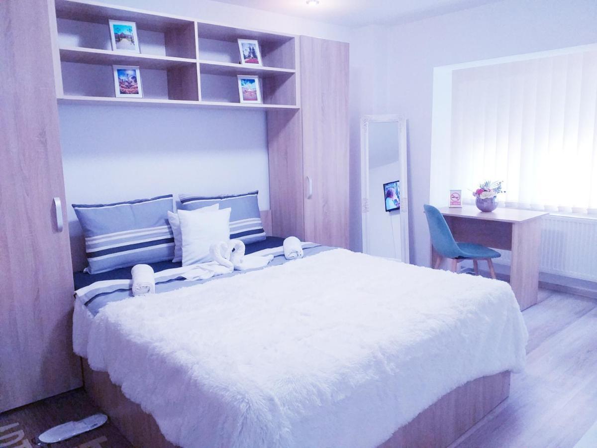 Perla Apartment ทิมิชัวรา ภายนอก รูปภาพ