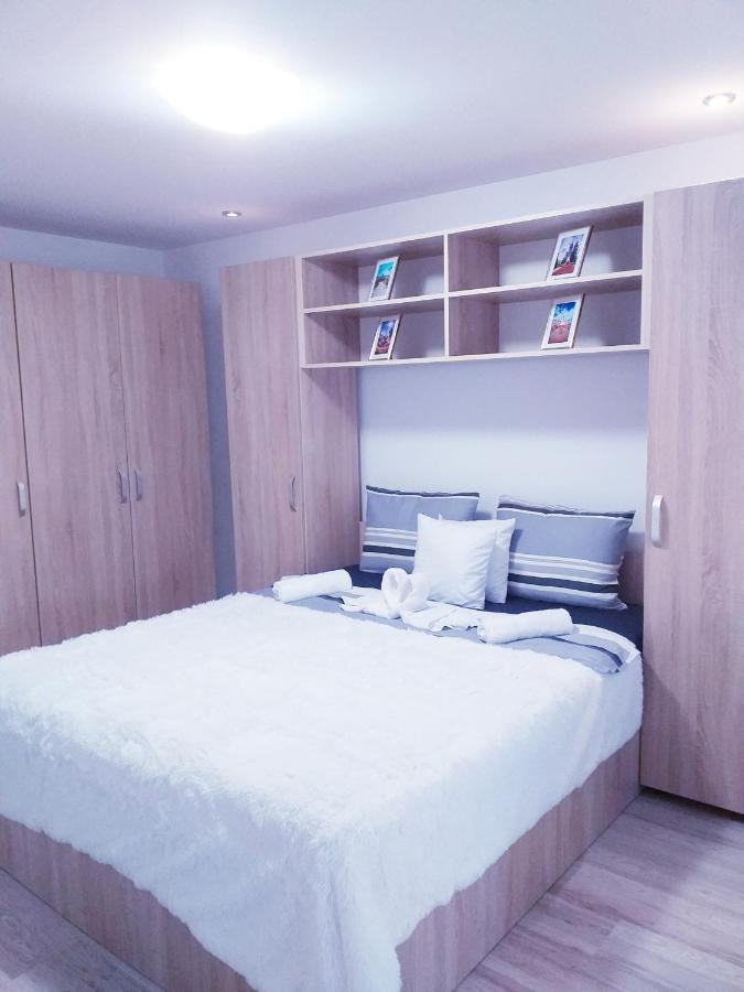 Perla Apartment ทิมิชัวรา ภายนอก รูปภาพ