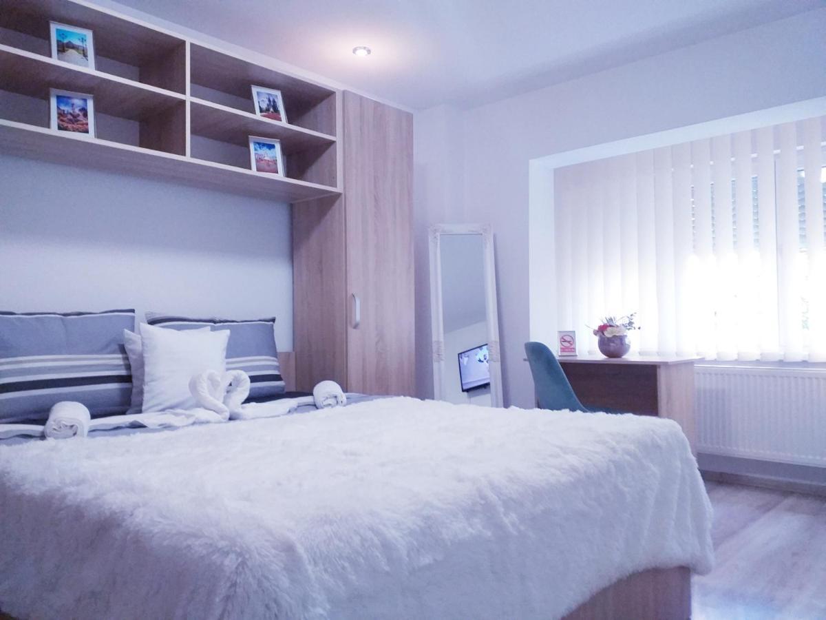 Perla Apartment ทิมิชัวรา ภายนอก รูปภาพ